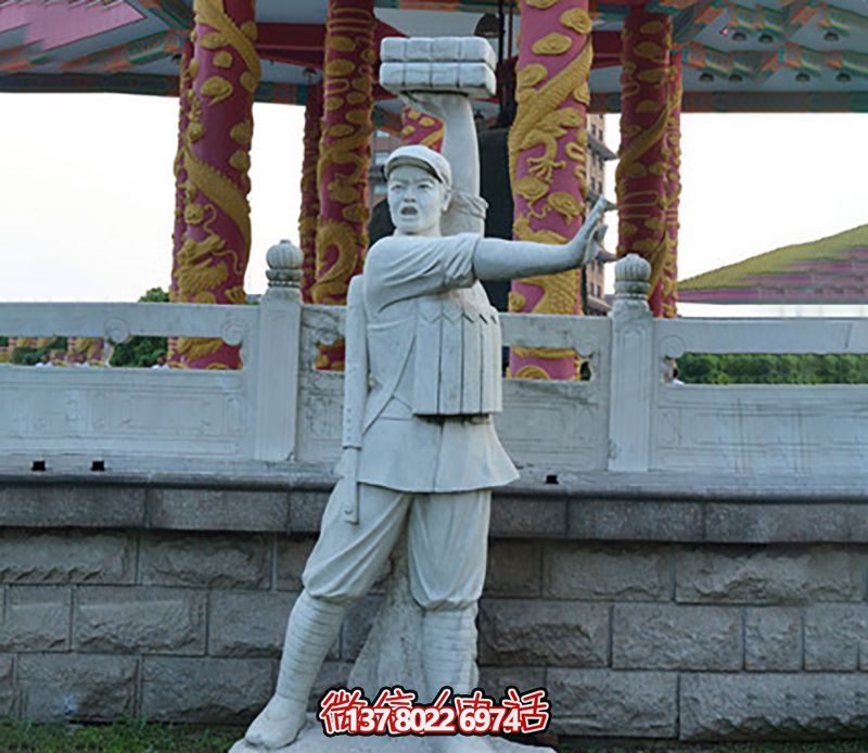 董存瑞景觀雕塑，點(diǎn)綴廣場景觀