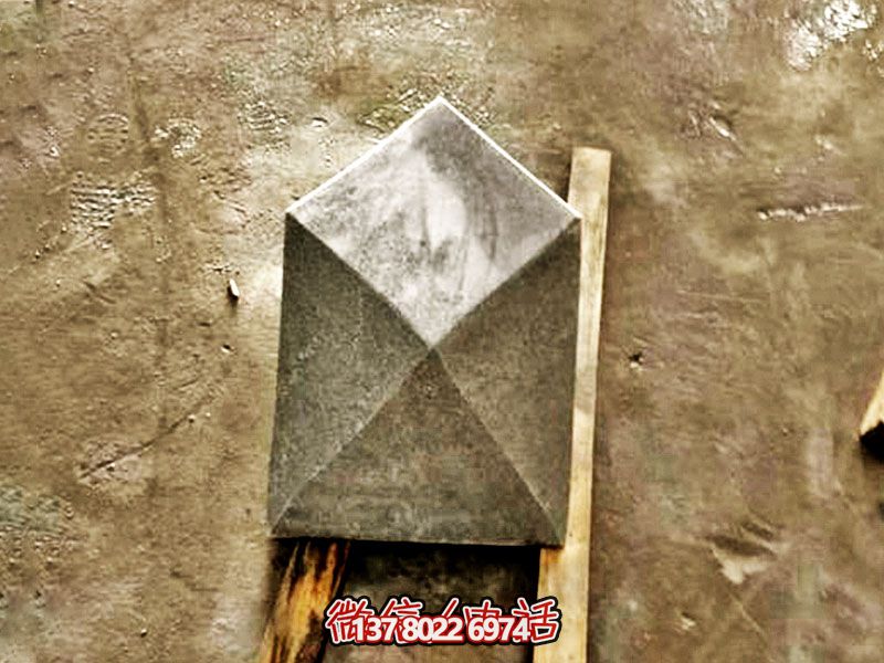 菱形擋車石阻石球，為兒童游樂場提供安全保障