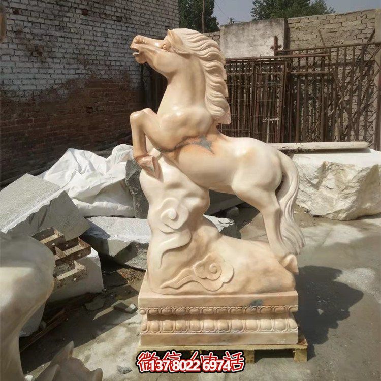 品質(zhì)卓越的大型十二生肖石雕擺件，渲染出無(wú)與倫比的晚霞紅