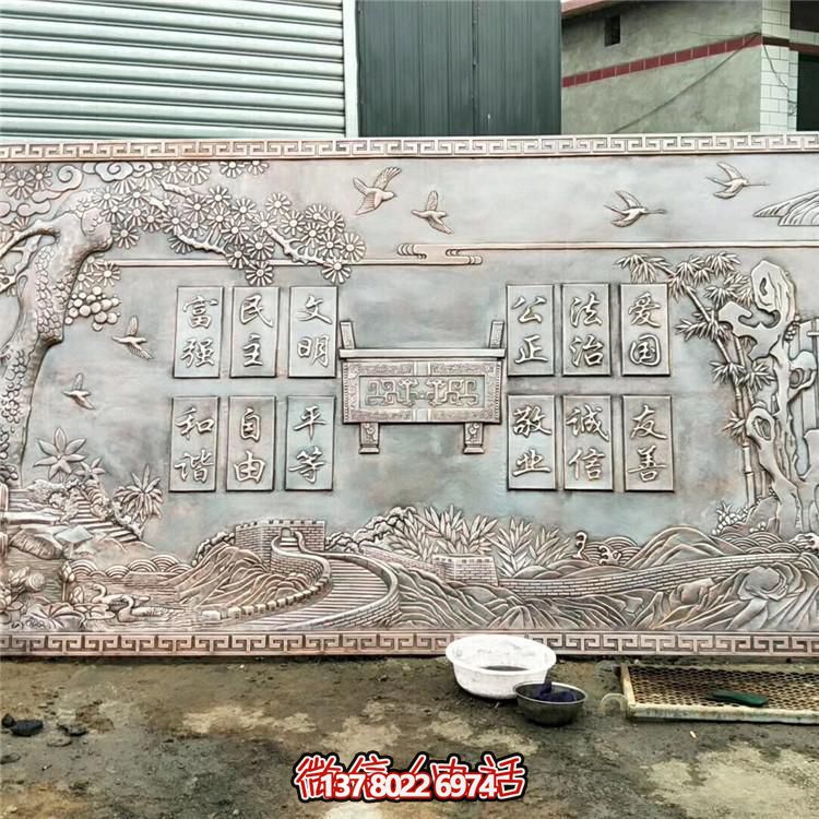 集大型浮雕畫(huà)、壁畫(huà)、銅雕塑于一體的公園展館